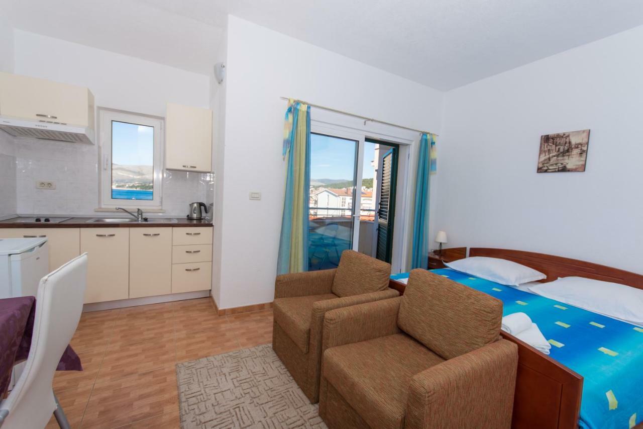 Apartments Fumija Τρογκίρ Εξωτερικό φωτογραφία