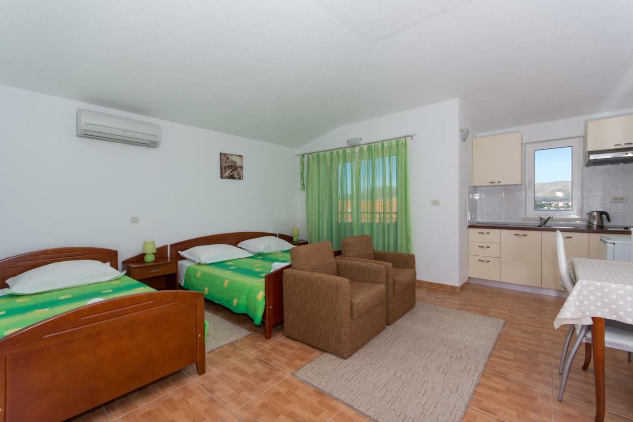 Apartments Fumija Τρογκίρ Εξωτερικό φωτογραφία